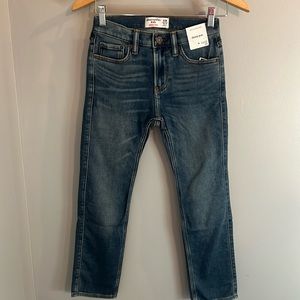 ✨NWT✨Abercrombie Kids Skinny Jeans